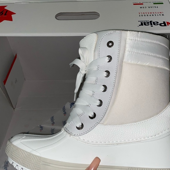 Brand New Pajar Canada white boots - Picture 6 of 8